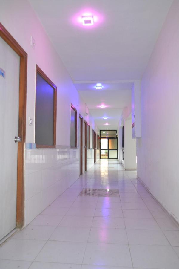 Hotel Runway Inn Ahmedabad Ngoại thất bức ảnh